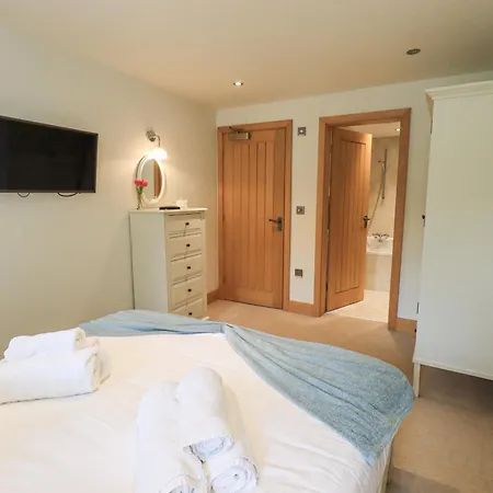 Holiday home Yew