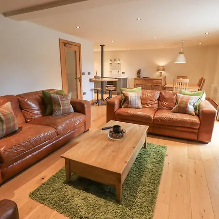 Holiday home Yew *